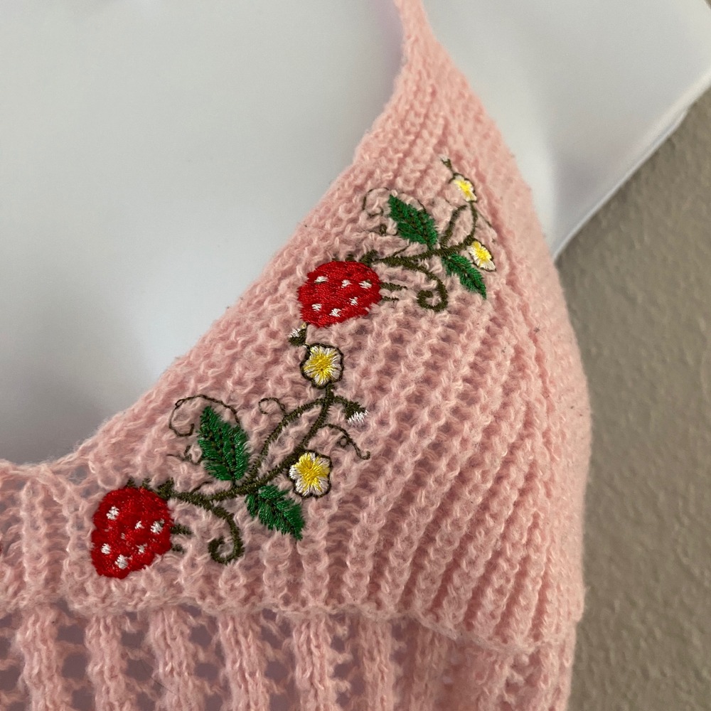 Pink Knit Strawberry Halter Top Medium Festival Knitted Cottagecore Feminine - Picture 6 of 7